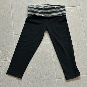 PINK Victoria’s Secret Yoga Fold Over Capri Leggings